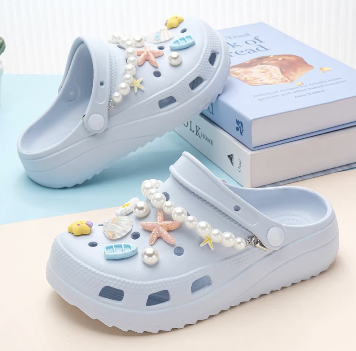 CS2503-2 Crocs cute cartoon breathable women's Beach shoes Garden shoes